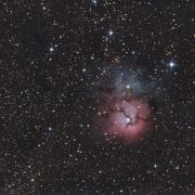 Nébuleuse Trifide M20 le 16 juillet 22 Lesparre 44x120s +APN +SIRIL+GIMP présence de la lune par Thierry W